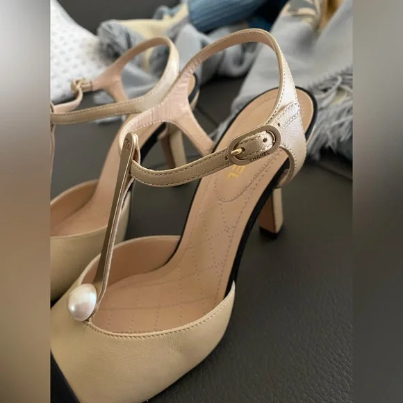 Chanel Black and Tan T-Strap Shoes w/Round Grosgrain Cap Toes and Pearl - Picture 8 of 14